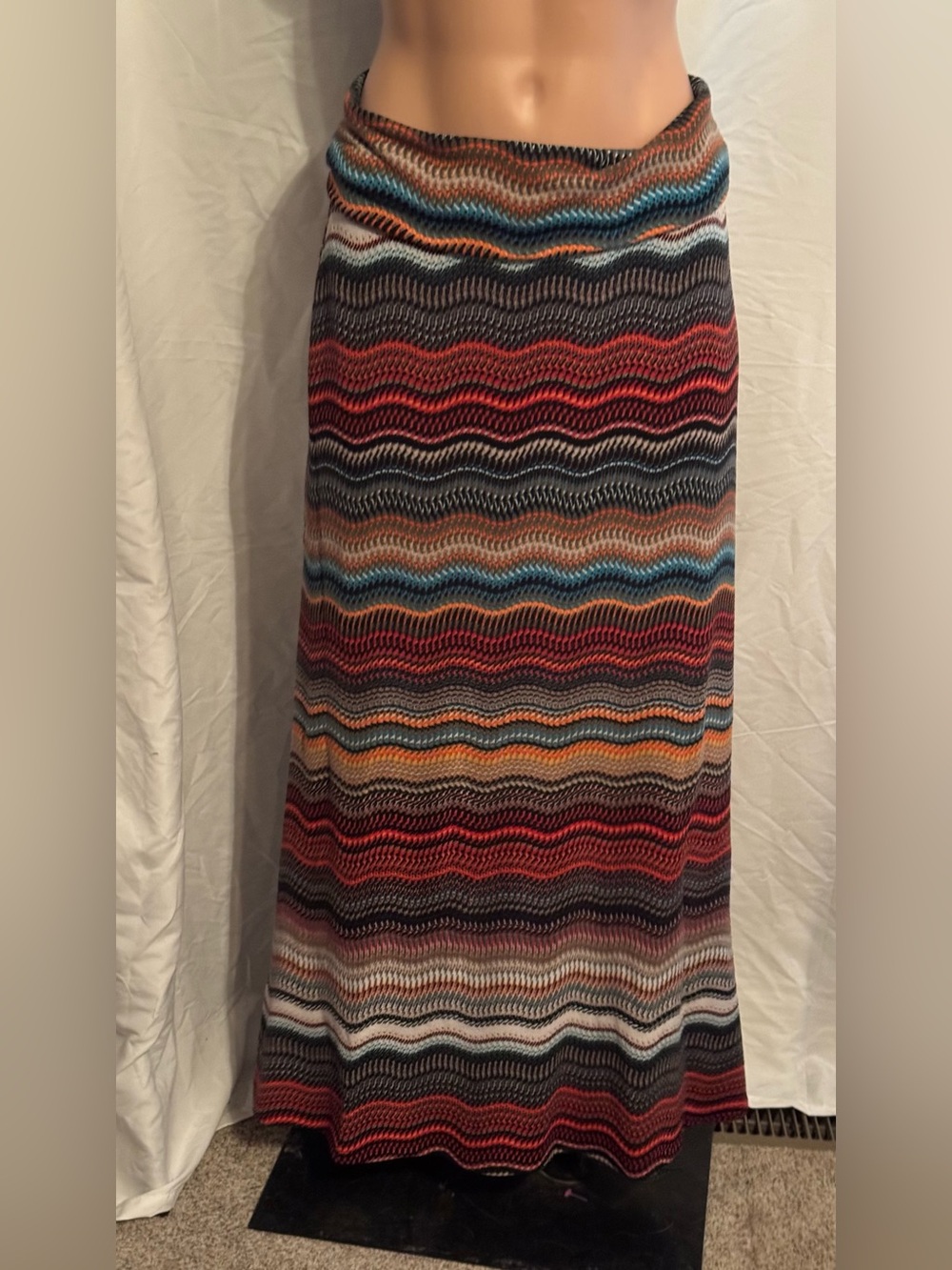 Y2K Soft Wavy Multicolor Maxi Skirt - Earth Tone Stripe